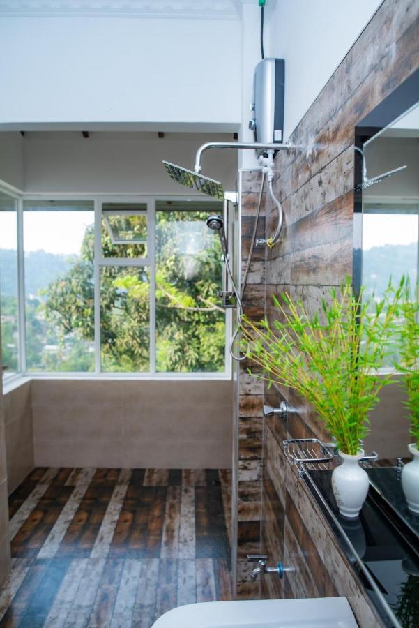 Sky Edge Homestay Канди Экстерьер фото
