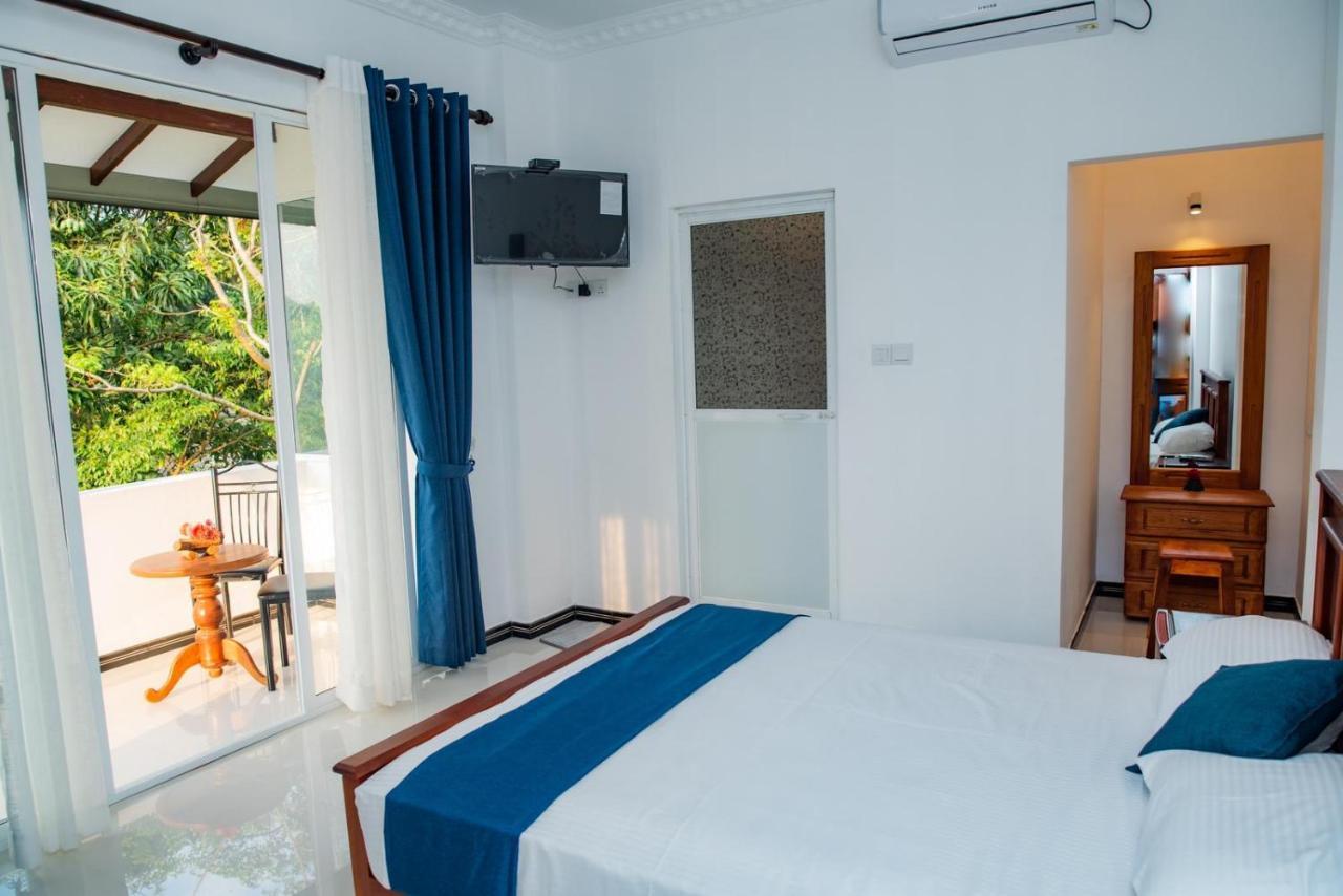 Sky Edge Homestay Канди Экстерьер фото
